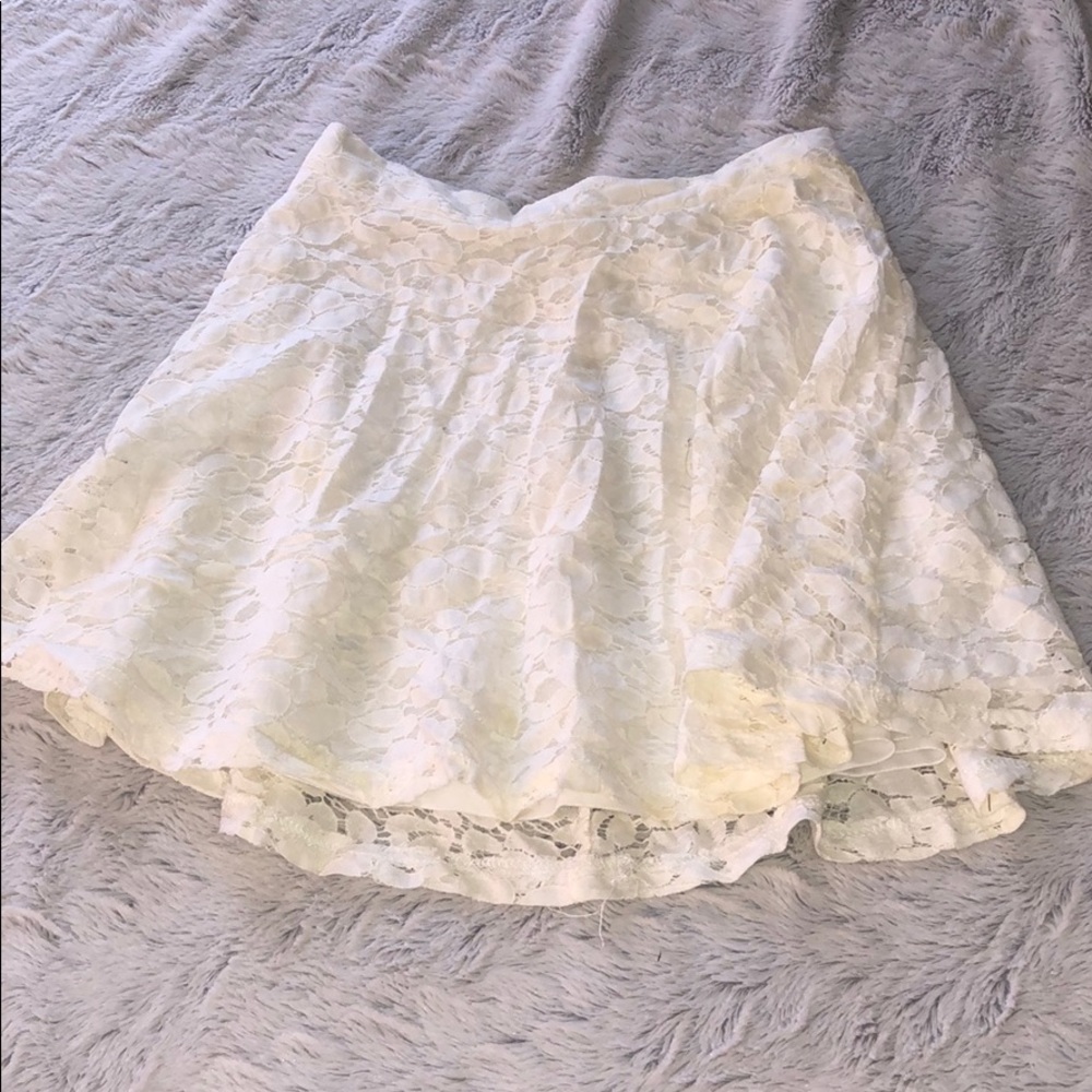 Lace skirt